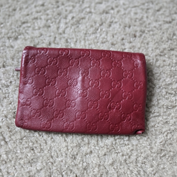 Gucci Red Guccissima Embossed Leather Wallet - Picture 2 of 11